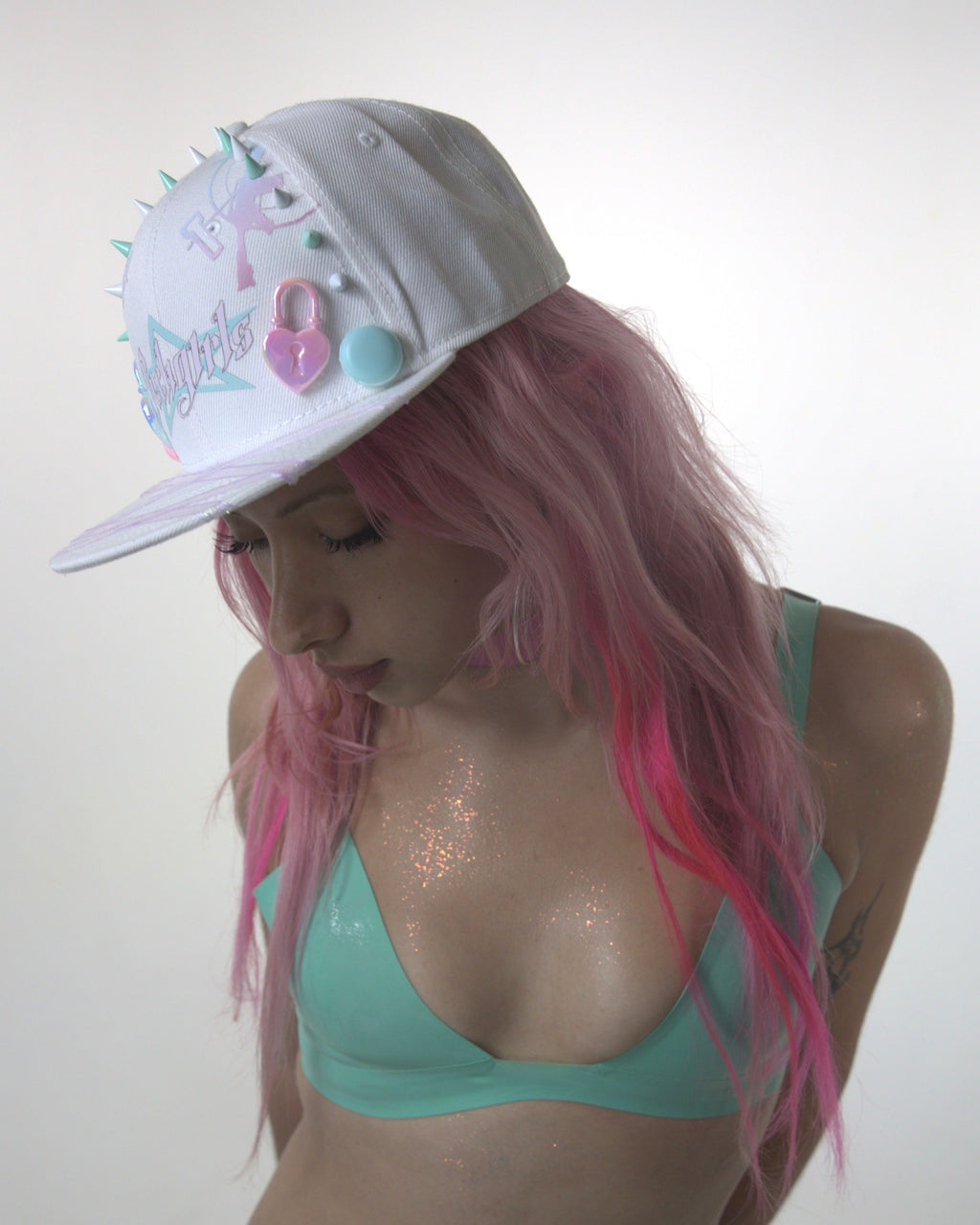 PASTEL LOCKET HAT