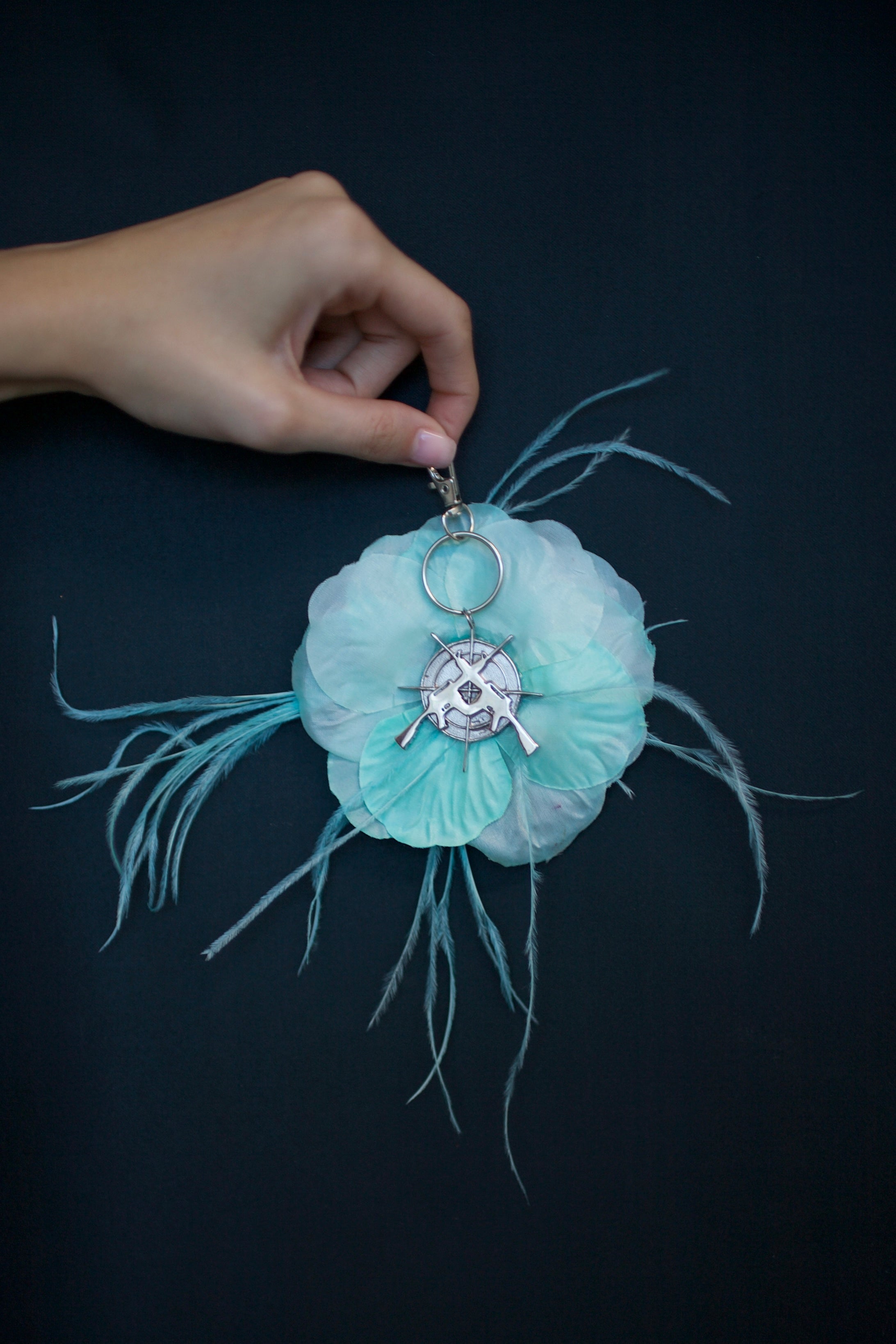 MINT BLUE FLOWER ACCESORY
