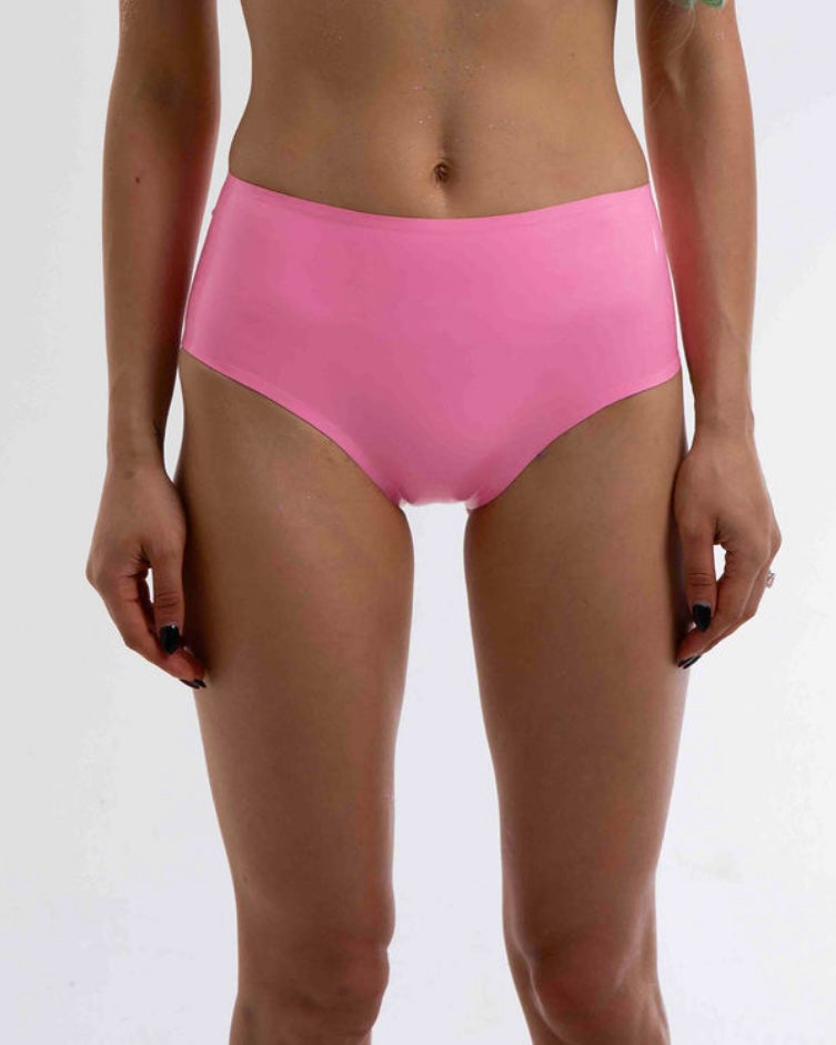 LATEX TECHG1RLS BOOTY SHORTS
